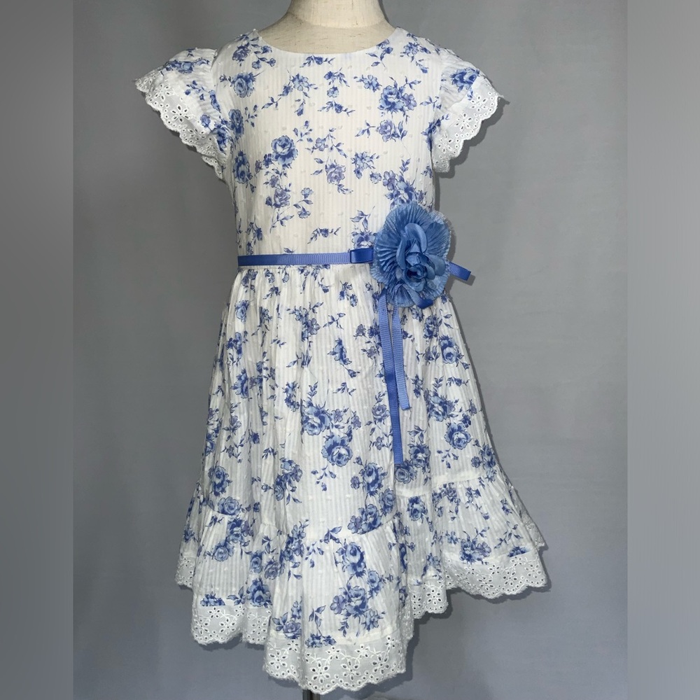 Rare Edition SZ 6 white with blue roses dress